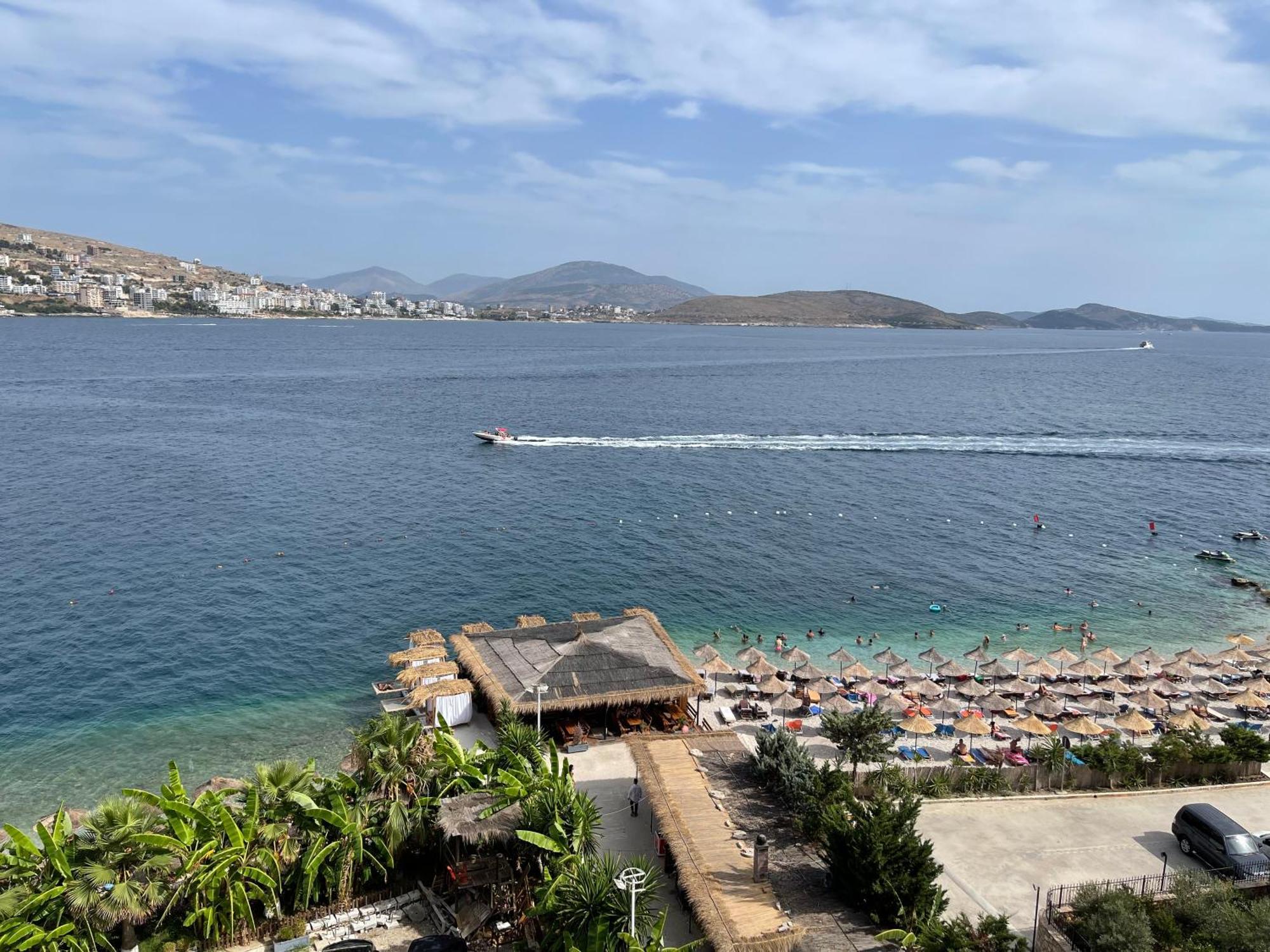 Port Side Sarande Sarandë Exterior foto